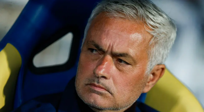 Mourinho completes unbeaten season with Benfica