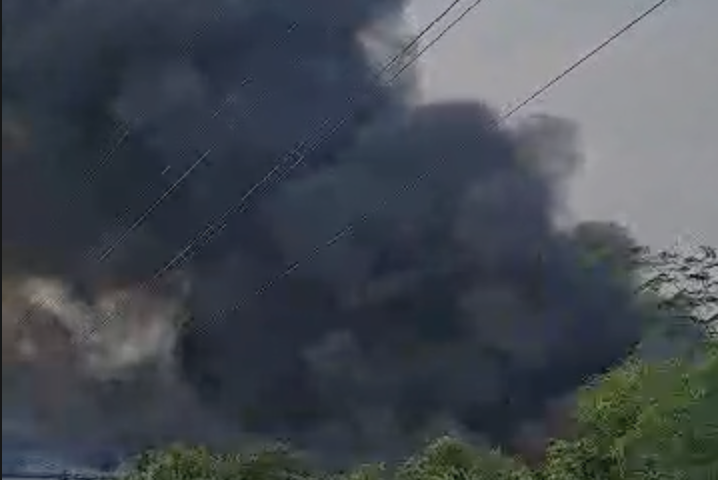 Massive fire guts alcohol warehouse at Tema Community 26