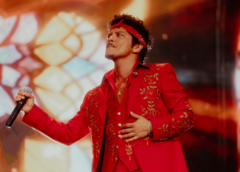 Bruno Mars has an unexpected opening before Wembley party starts